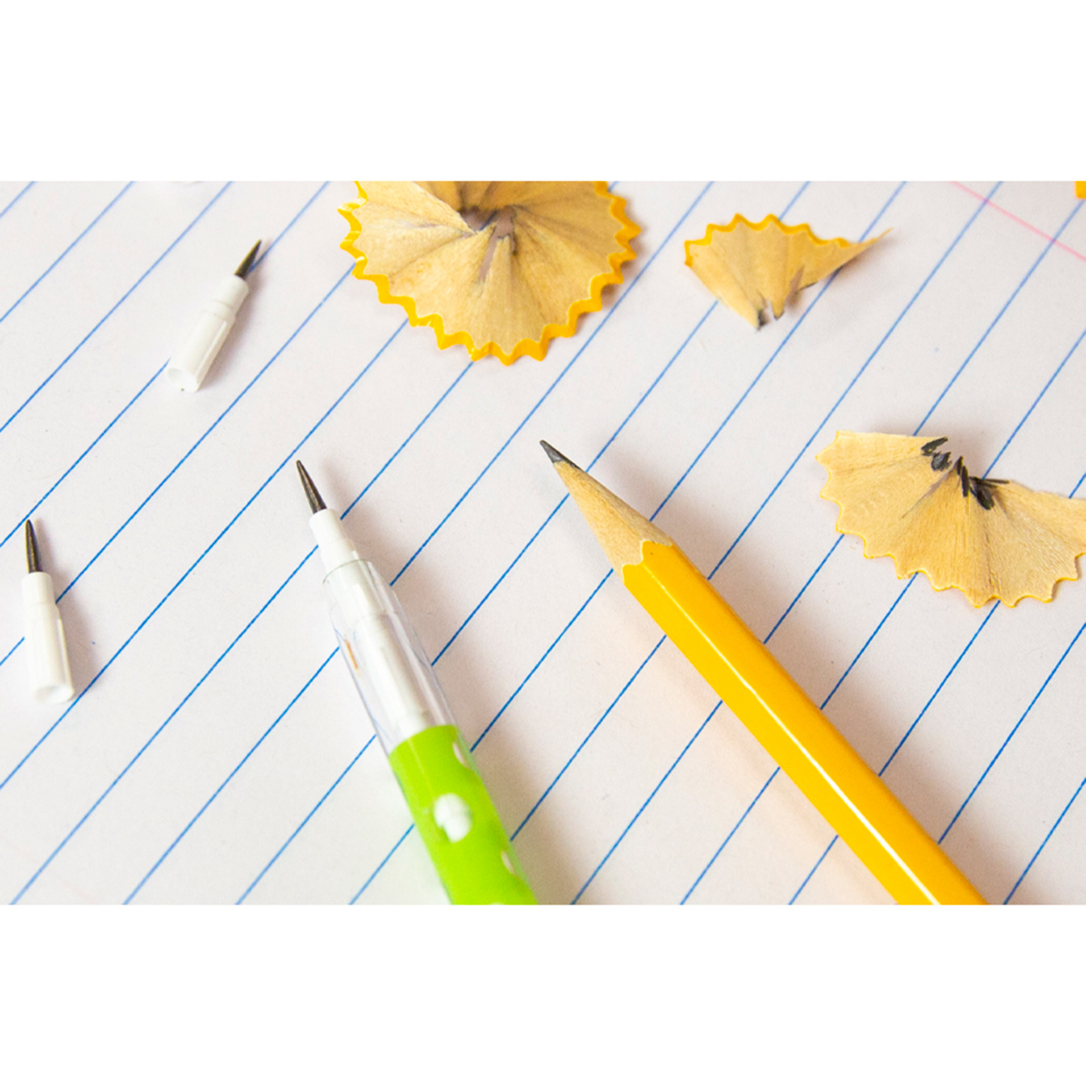 Wholesale 2 Push Up Pencils in 4 Packs with Magnifier DollarDays