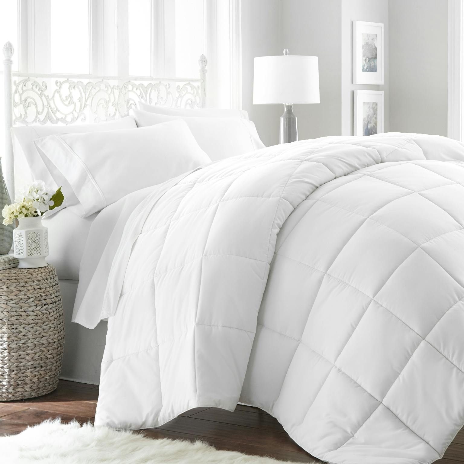 Bulk Hypoallergenic Duvet Inserts White, King, Microfiber Bedding